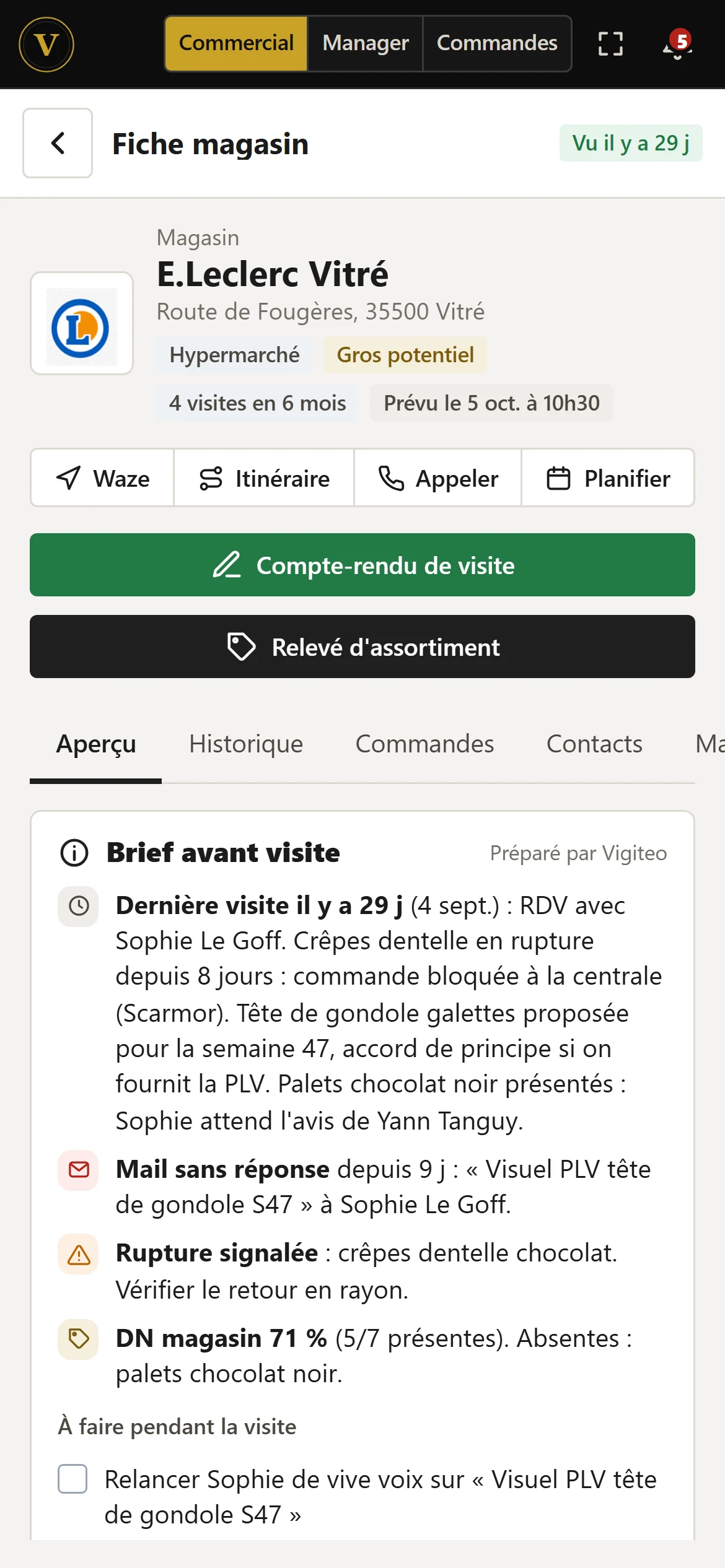 Fiche magasin GMS sur téléphone avec le brief avant visite